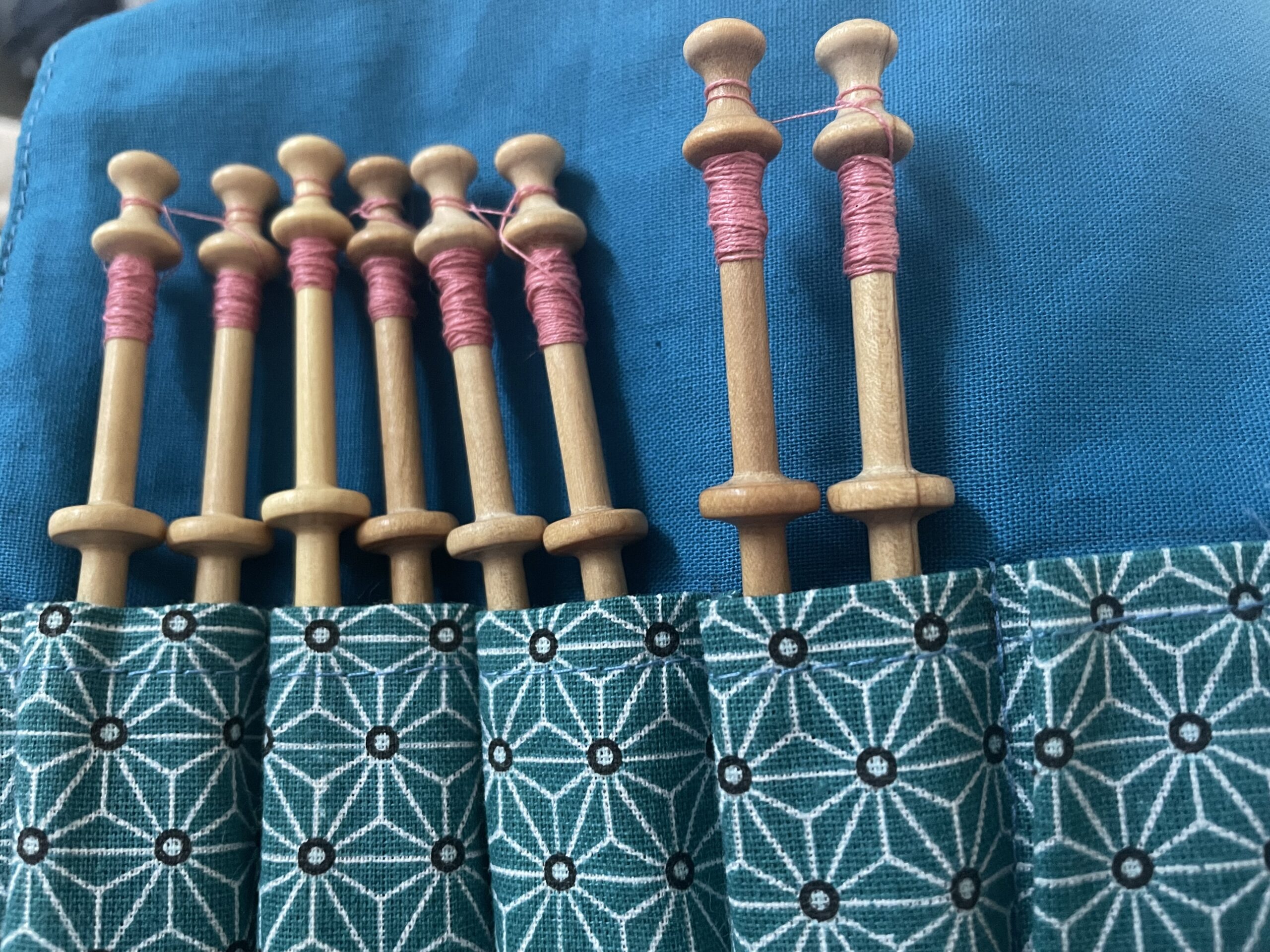 Stage dentelle au fuseau le mercredi 18 octobre le matin au centre equestre la jument noire à Plouhinec Kergoff