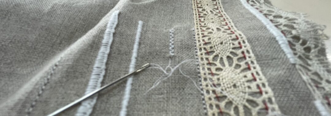 gros plan de broderie